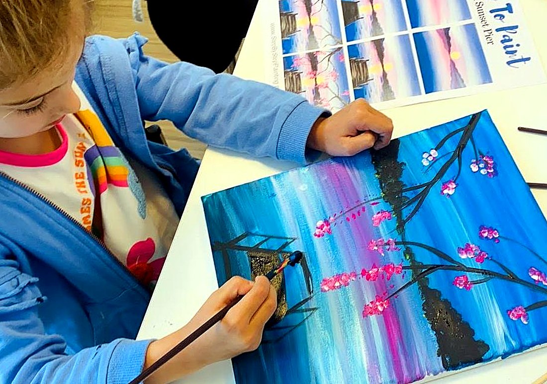 Painting cherry blossoms